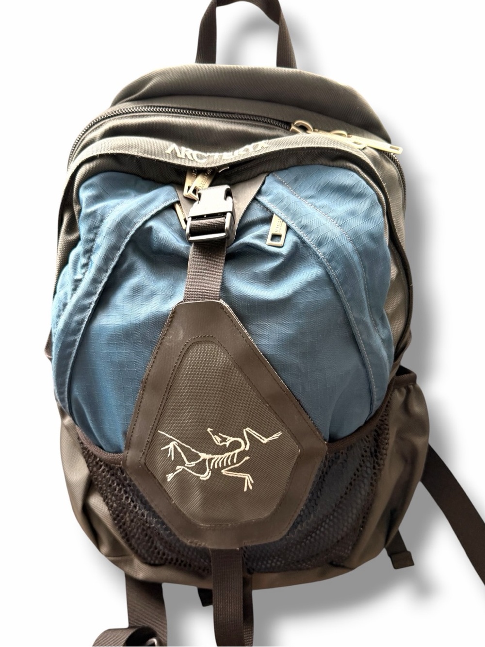 Arc’teryx Volt 28L Wire Backpack Daypack Blue Gray & Black Outdoor Gorpcore